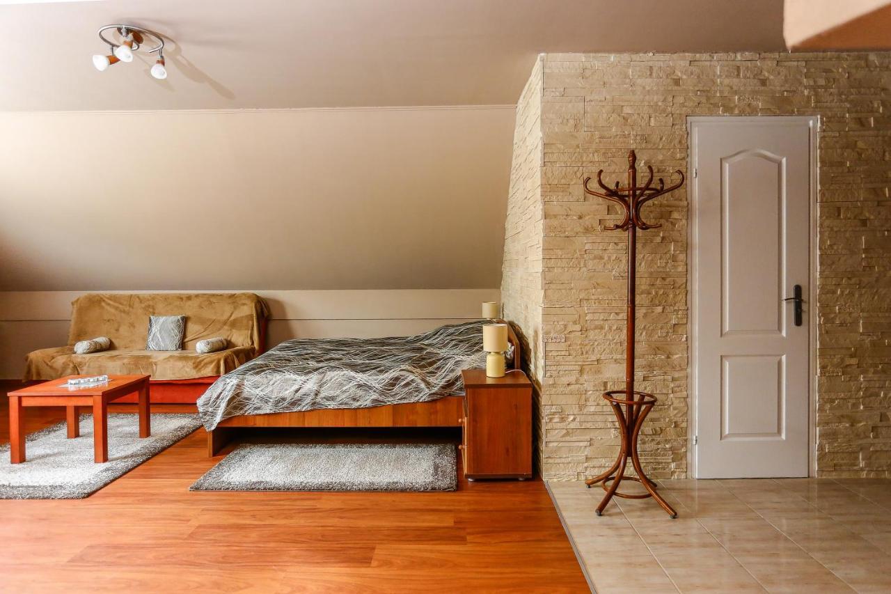 Gardi Apartman Szekszárd Екстериор снимка