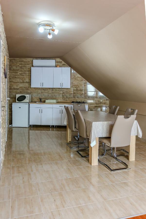 Gardi Apartman Szekszárd Екстериор снимка