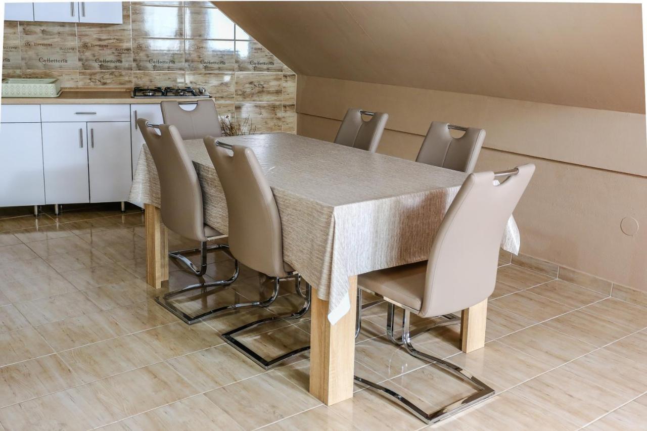 Gardi Apartman Szekszárd Екстериор снимка