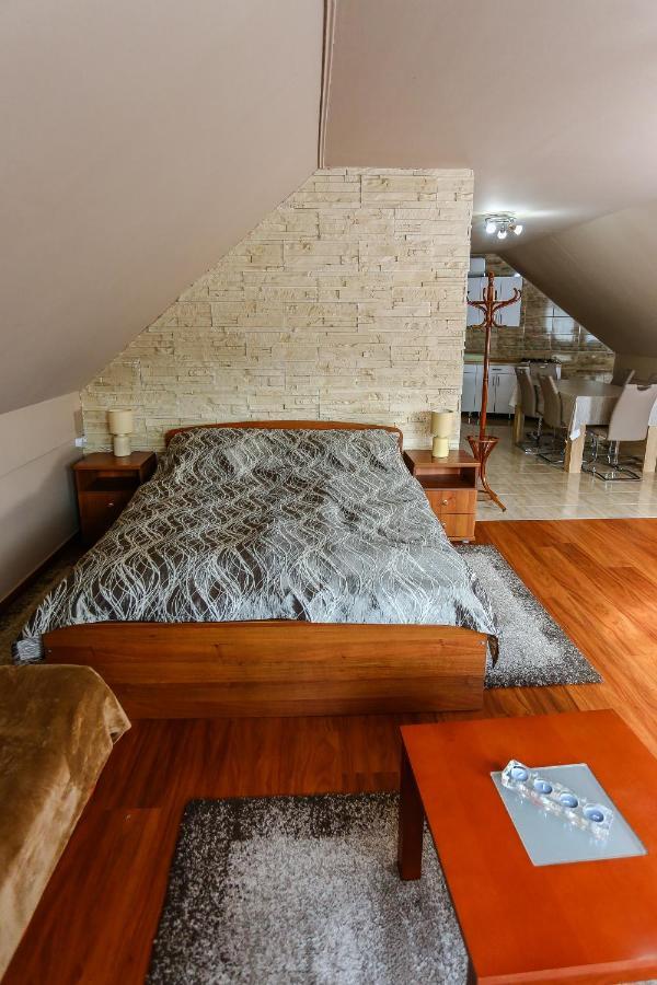 Gardi Apartman Szekszárd Екстериор снимка