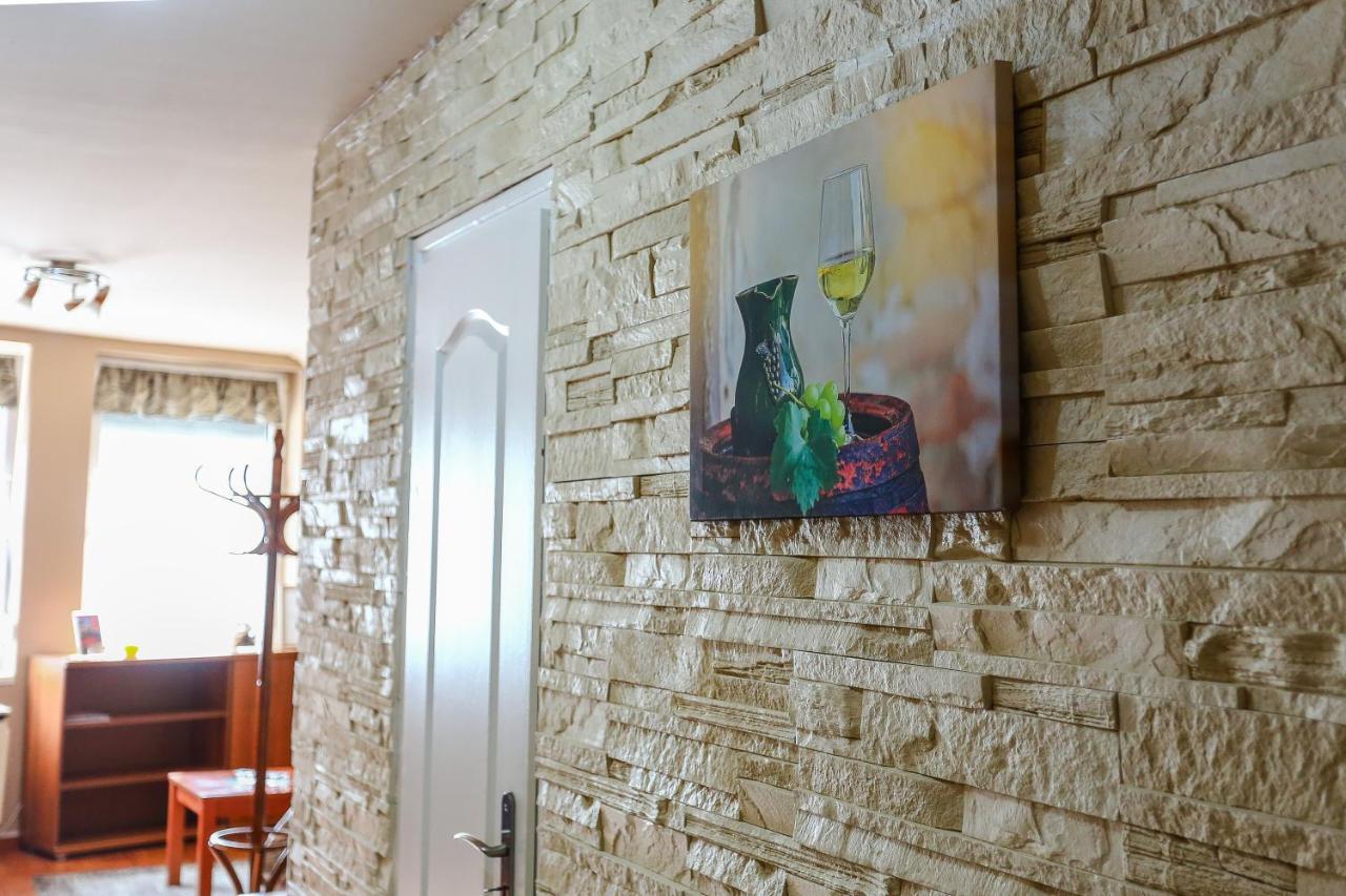 Gardi Apartman Szekszárd Екстериор снимка