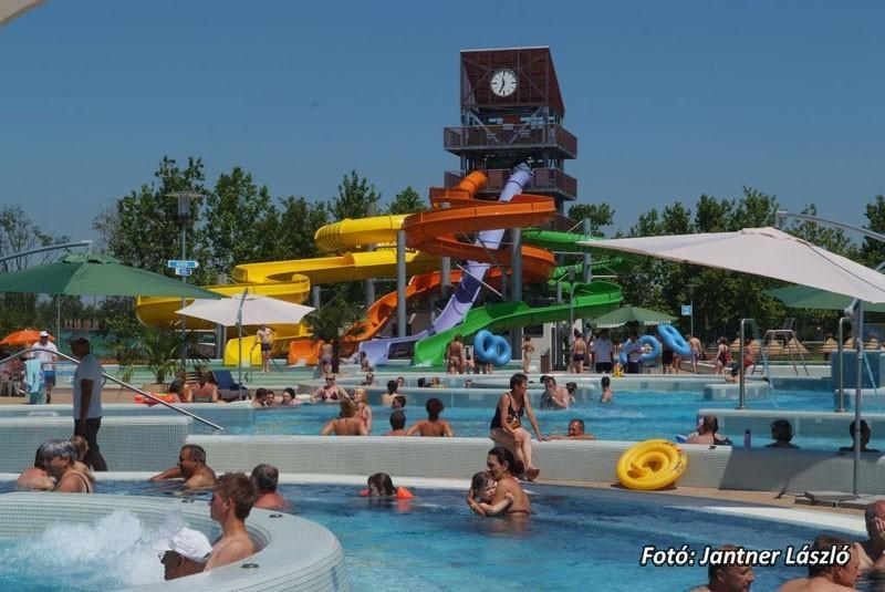 Gardi Apartman Szekszárd Стая снимка