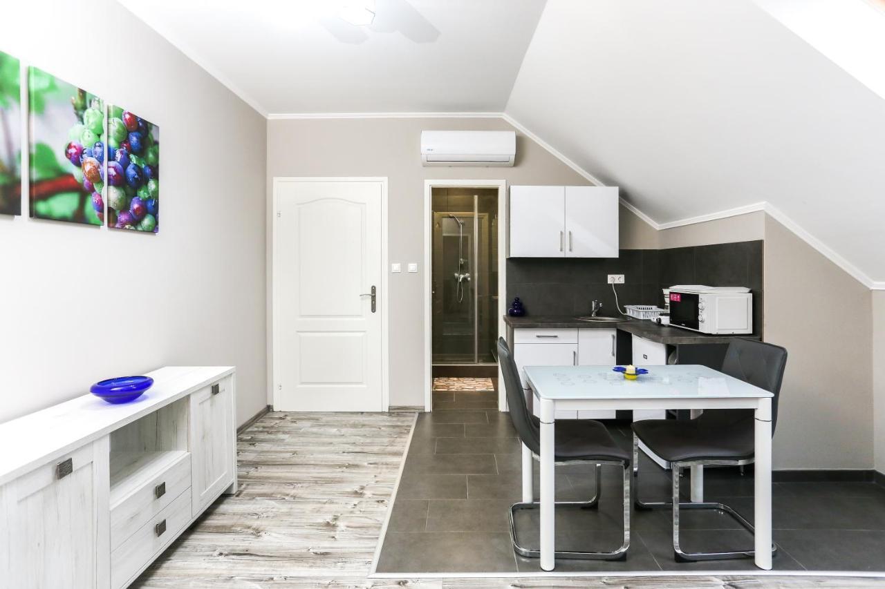 Gardi Apartman Szekszárd Екстериор снимка