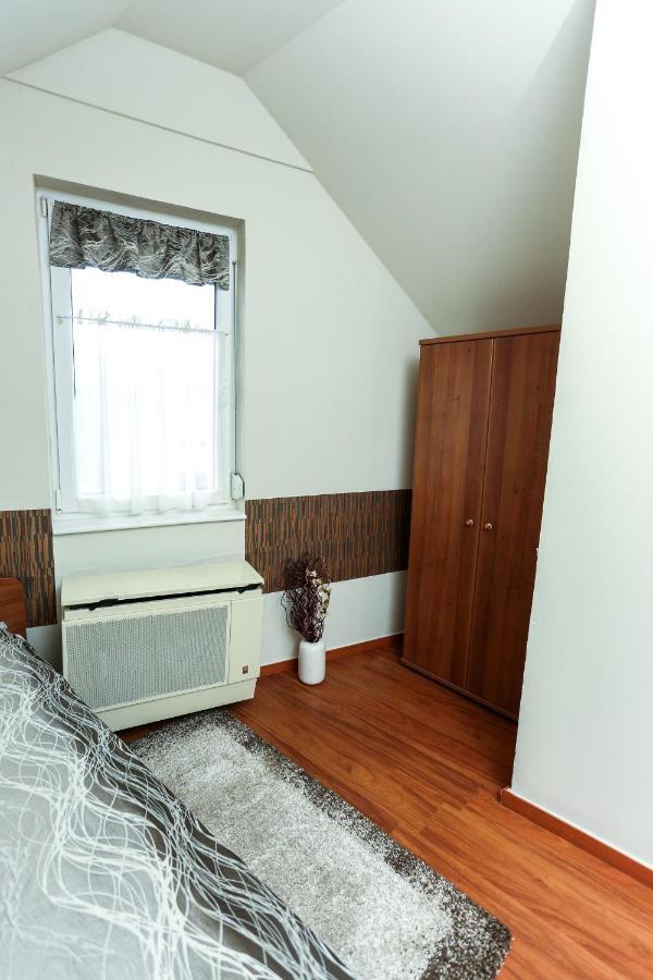 Gardi Apartman Szekszárd Екстериор снимка