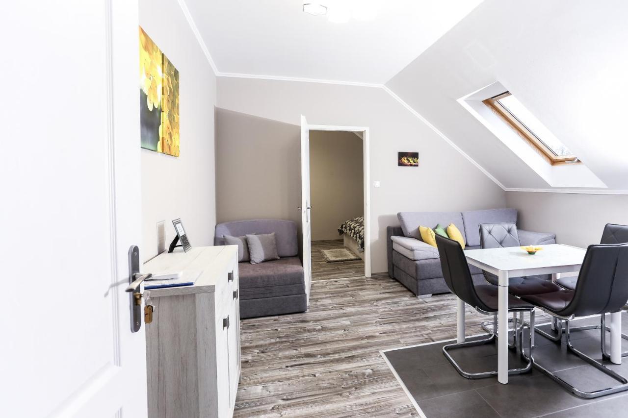 Gardi Apartman Szekszárd Екстериор снимка